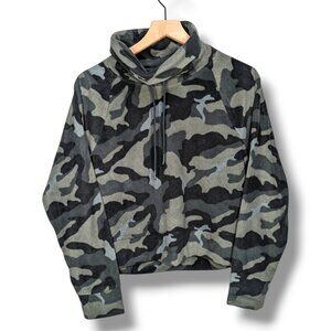 NWT Old Navy Active Warm Fleece Pullover Cropped Funnel Neck Camo Size Medium